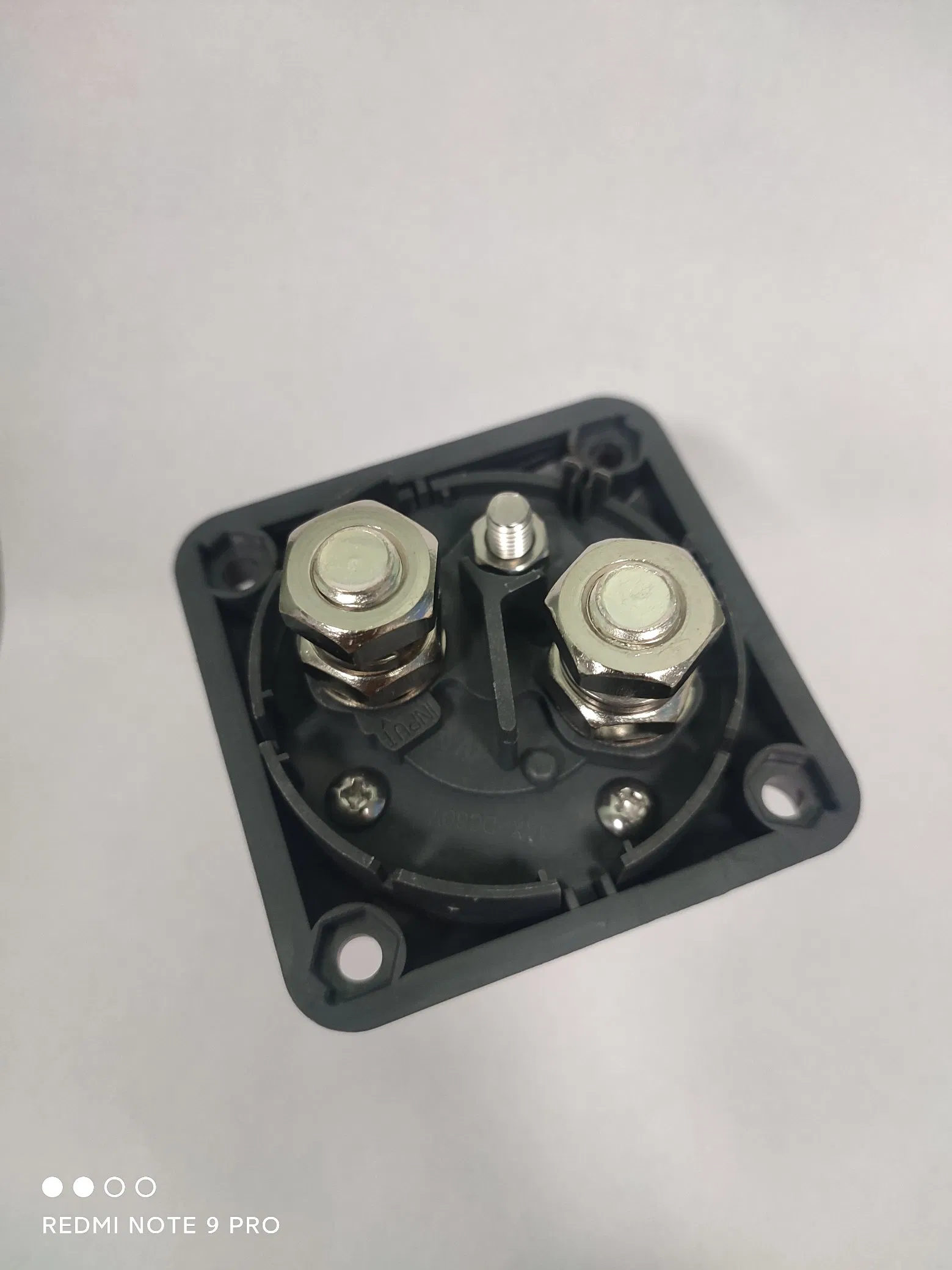 Disconnecting The Isolator and Closing The Switch Is Suitable for Ships, Cars, Trucks, Camping Vehicles, Rvs, Trailers (on/off)